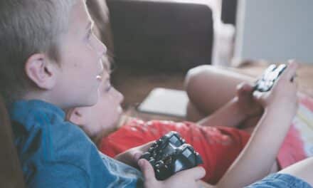 Hvordan man opdrager børn om spil og esports